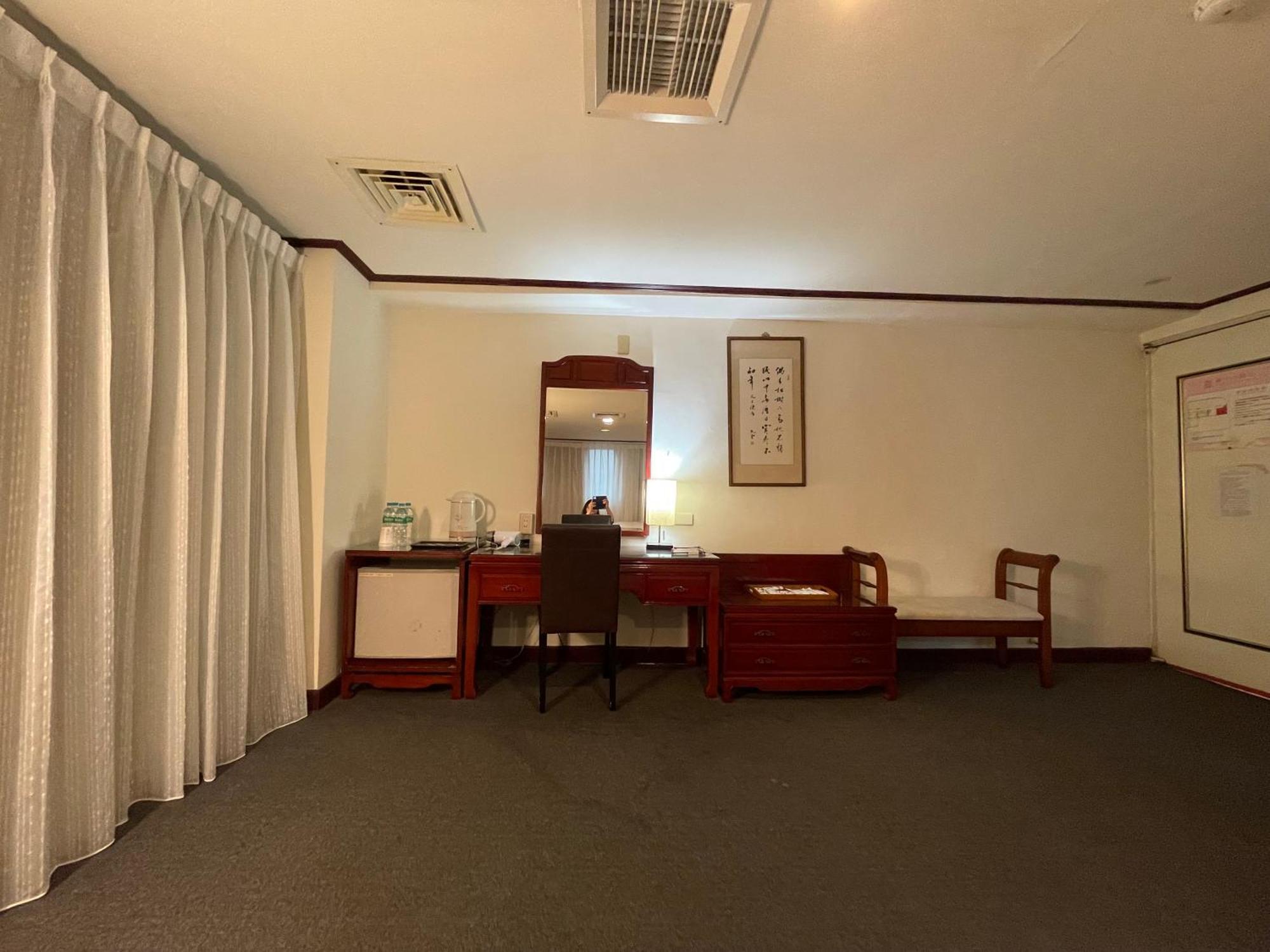 River Hotel Chiayi City Exteriör bild